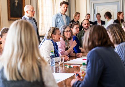 Workshopteilnehmerinnen im gegenseitigen Austausch.