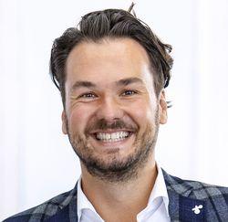 Das Foto zeigt Adi Hadzimuratovic.